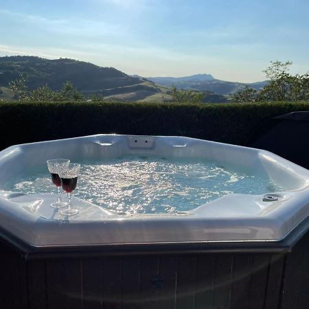 Villa Tamara Country & Spa Suites Montefiore Conca Екстер'єр фото