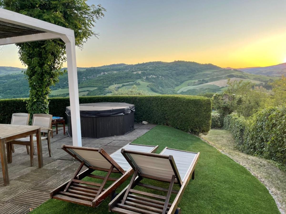 Villa Tamara Country & Spa Suites Montefiore Conca Екстер'єр фото