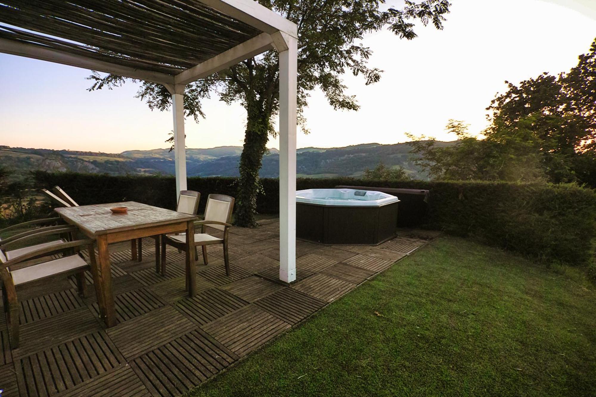 Villa Tamara Country & Spa Suites Montefiore Conca Екстер'єр фото